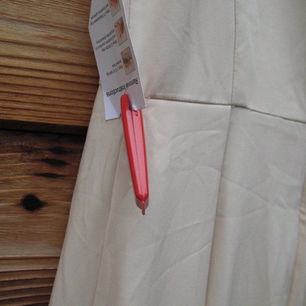 Mac Duggal 26540 Ieena Beaded Cap Sleeve V Neck A Line Gown Dress Cream Size 4 - Picture 16 of 16